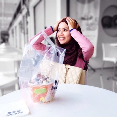 azaineabdul's profile picture. Maybe God put a few bad people in my life, so when the right one came along i be thankful.