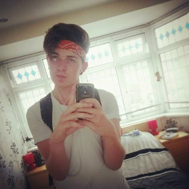 »OFWGKTA|| ig: psychxsxcial • snapchat&kik: tommytume || guitarist • tattoos, piercings, rock«