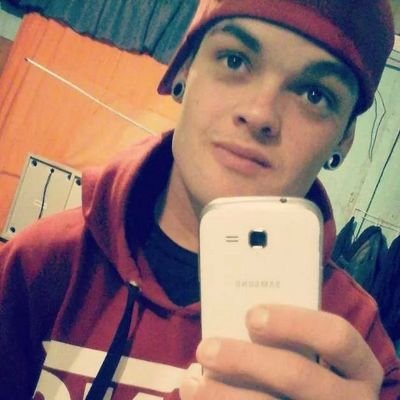Baixinho e folgado assim eu sou, Aonde eu vou, cê sabe Brow, eu te detono nesse Flow ♫ ;p