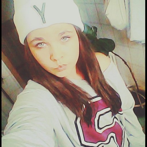 portugiesin :3       deutsche :**       15 ;)