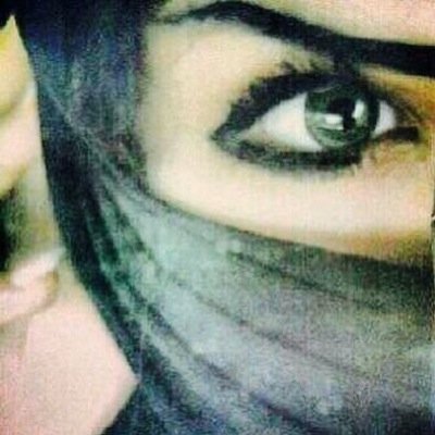 ‏أنا المسجونه يا أمي رويت القيد من دمّي لــــينمو القيدُ مفتاحا لـــباب القهر والهدم ( يَدُ اللَّهِ فَوْقَ أَيْدِيهِمْ )