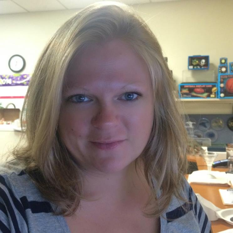 LoraLeeFloyd's profile picture. Work at Pioneer Plastics in Dixon, Ky 
I love the DrinkandPlate! 
Live in Henderson, Ky
Married since June of 2004 to my wonderful husband David!