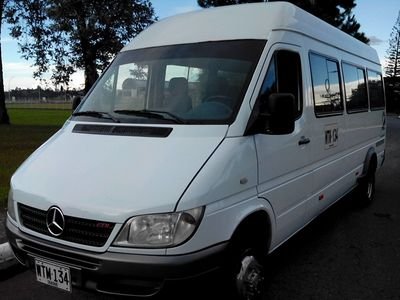 transporte en la ciudad de medellin   todo tipo de vehiculos  15 años en servicios especiales 3006101148