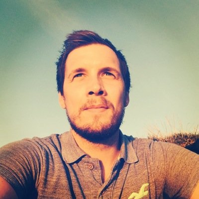web admin, graphic designer, beer drinker,chicken eater & serial sideways passer. Views are my own.