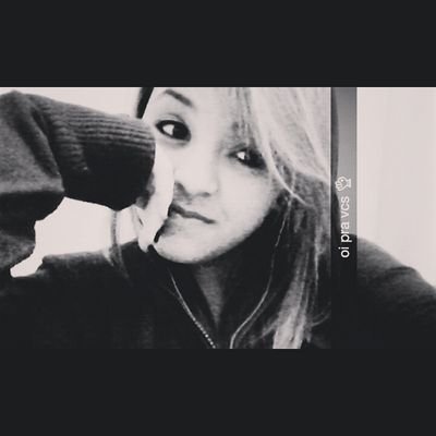 insta:vitoriaa_saantos