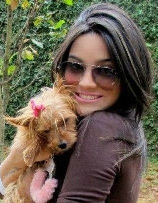 Mas amor é coisa muito diversa...
Amor não clama nem reclama: amor dá.