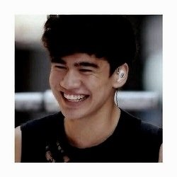 rt your goals with calum! request are open, tweet (using #calgoals) or dm me. @125cth