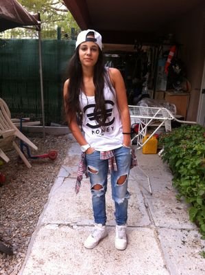 Laurabrown_4's profile picture. Ma vie est une aventure et j'en suis l'héroïne✌️ #TeamMode #TeamDanse #teambreezy #beyhive ♥️ insta: laurascogna