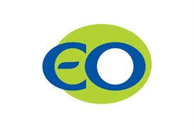 EO.