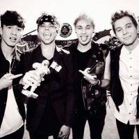 5 SOS STUFF (@5_stuff) 's Twitter Profile