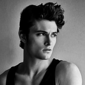 Eric_SavinAU's profile picture. Playing with fire, literally. Military boy. Gum aficionado. Extremis is a curse and blessing at once. My ceator Killian is a curse.  [ MARVEL AU RP 18+ ]