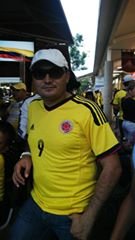 Creo en Dios y su Palabra. Hincha del Rojo de Cali. Soy de derecha, no gusto de ideología de género, defiendo los valores humanos. No creo en el socialismo.