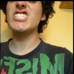 sergio_eukz's profile picture. quiteño de 21 años