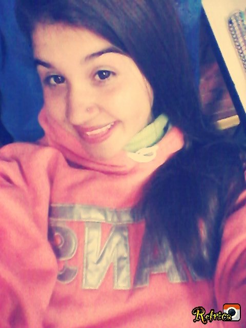 Pikeena4's profile picture. E hoje sua vida tá tão distante da minha.