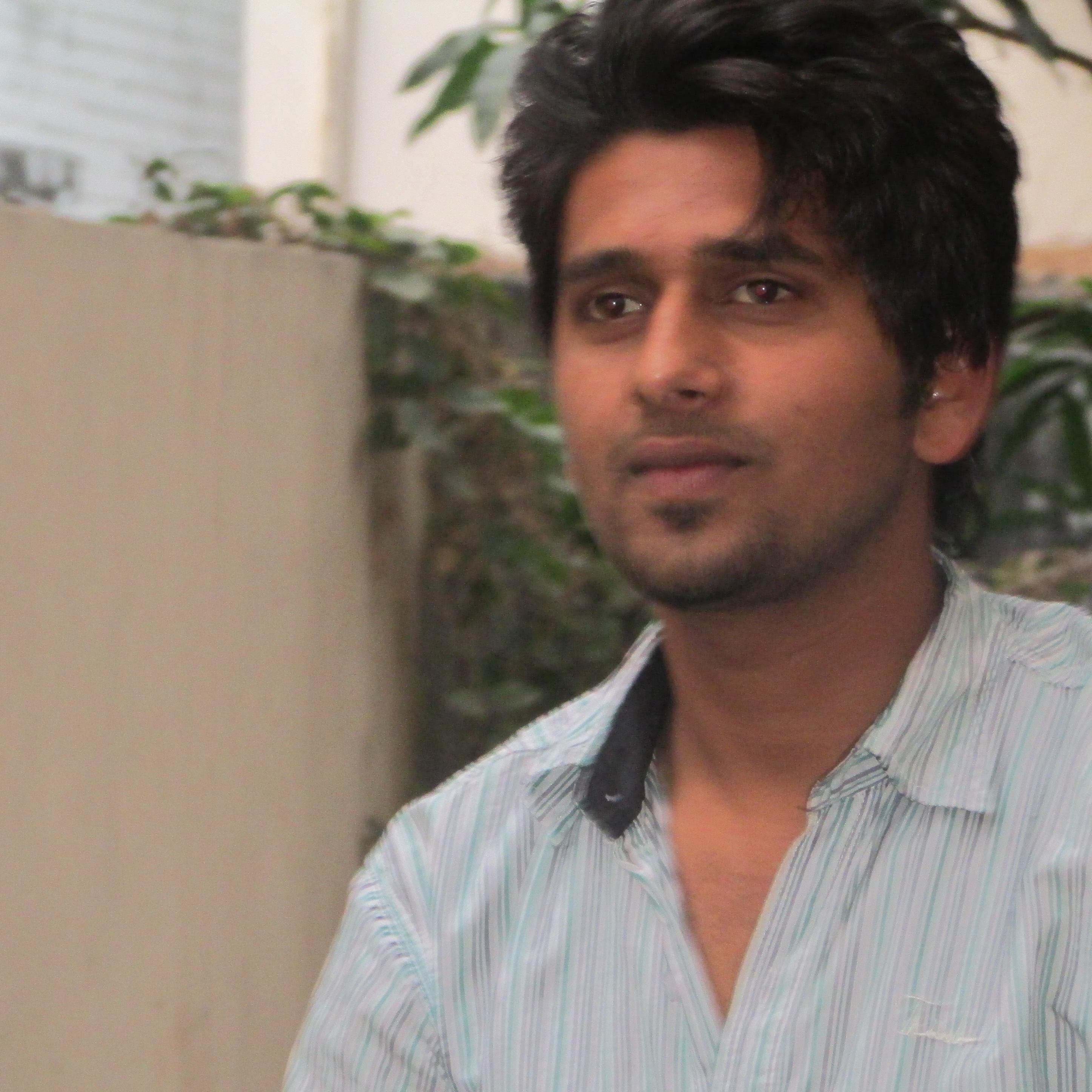 Pursuing M.tech(IT) # Tech_Lover/ Movies_Lover/ Food_Lover......