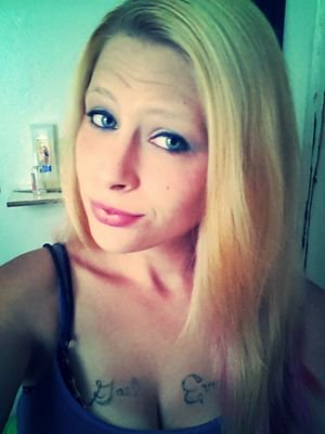 From Kentucky but live in Evansville now with my boyfriend. I'm a bubbly person til I'm upset. I'm Strong hearted and would do anything for the few I love.