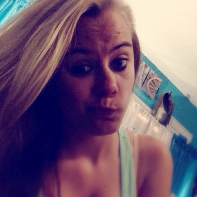 RhiannonBenda13's profile picture. 