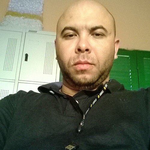 Cristão, chamado por Cristo para ser pastor, estudante da Bíblia. Colhendo o que plantei