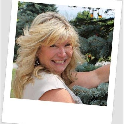 An Infinite Possibilities Trainer supporting Midlife women in Awakening Their Inner Goddess, Igniting Their Passion and Living Their Purpose.