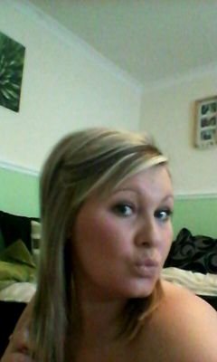 katieannlangdo1's profile picture. 