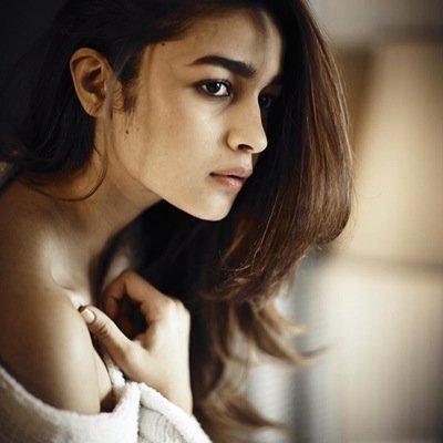 Actor...Education in Jamnabai Narsee School IB in May 2012. ® Original & Official Account Verified (Alia Bhatt) ║▌│█│║▌║││█║▌║▌▌
