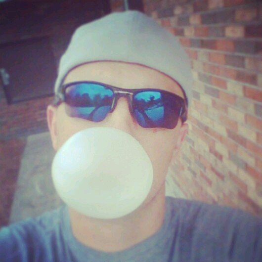 Farley_Man's profile picture. I like the sound a swish makes and drinking my coffee black.