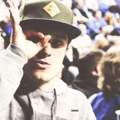 I love THG Jennifer and Josh are my idol♥I'm not just a fangirl, I'm a #Hutcher and #Tribute♥♥♥@jhutch1992 is my everything♥♥♥Josh is mine, problem?♥♥♥