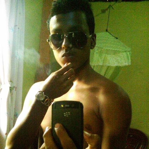 soy una persona muy amorosa y me gusta todo lo k se trate de amor ..... (-_-)