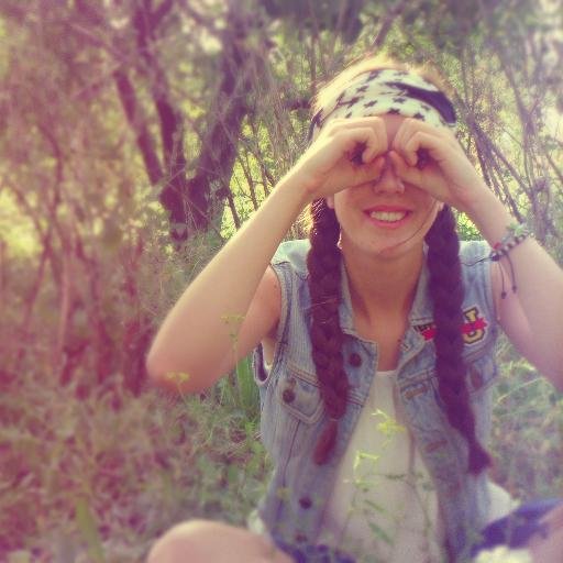 Hi, here's ledia :)) I love AM /TNBH/ The 1975 / Bastille ^_^ 3 3 3