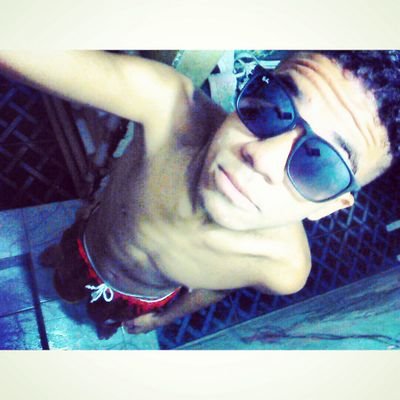 'Deus acima de tudo '  ✌