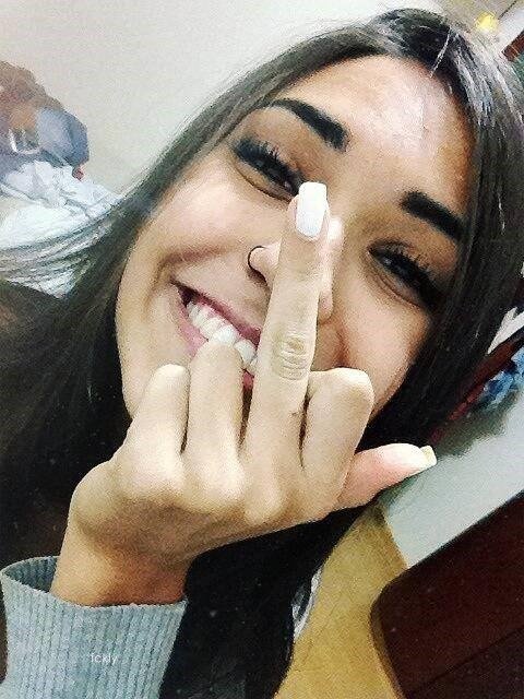 Desculpa, mas eu não sei amar de mentira.