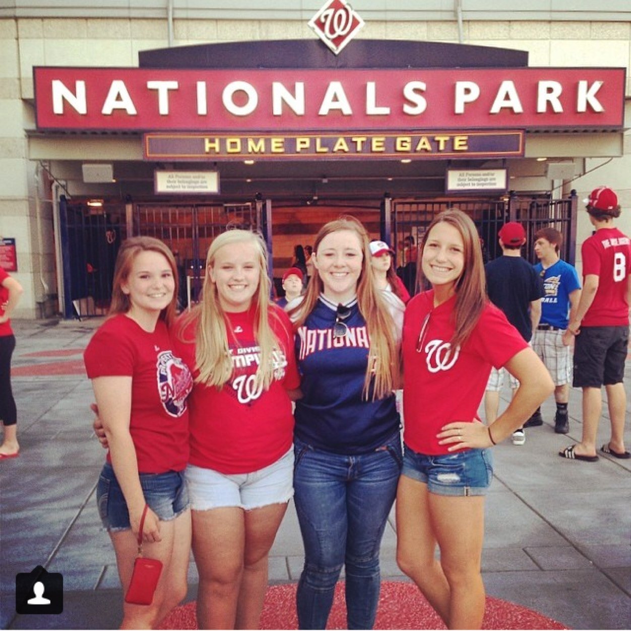 asisson13's profile picture. UNCW Class of 2017 - Marketing