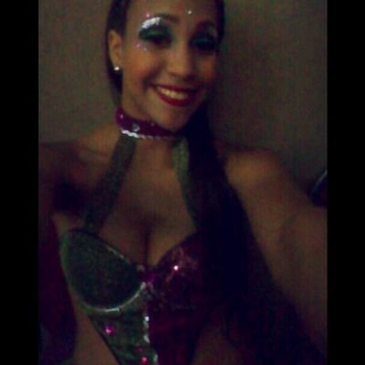 17th. Loquita, sencilla, honesta, buena persona... Mi familia sobre todas las cosas!