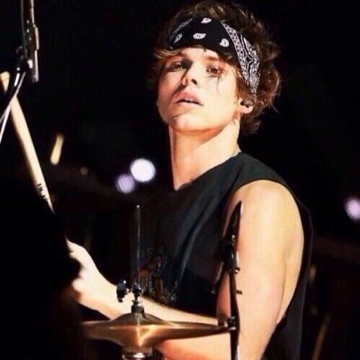 SAVE HORSES RIDE ASHTON FUCKING IRWIN.