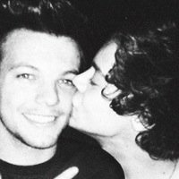 quem manda no fandom são as rainhas larryzinhas