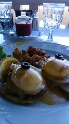 johnzuki's profile picture. 