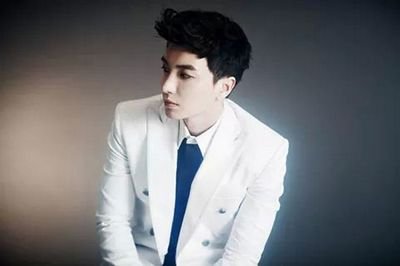 슈퍼주니어 Supe Juniro 뉴이트스 Nu'est 
엑소 EXO 
Follow me? Followback just mention