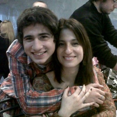 solo nesesito una mirada, para sentirme libre cmo si tuviera alas...♥