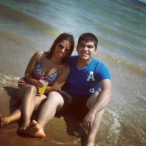 Futura PsicologaΨ, Inteligente, amigable, soñadora, un poco orgullosa, amo muchas cosas entre ellas Dios,Flia,Amigos,Novio, Carrera, Danza Arabe.