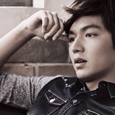 5e8c3521b491450's profile picture. 