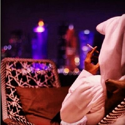 شمالي .. يَ يمه كلهم خانو ولإ آدري وش ﺂلآسبآب ذآ نآسي وذآ قآسي وذآ جآحِد وذآ كذاب .”