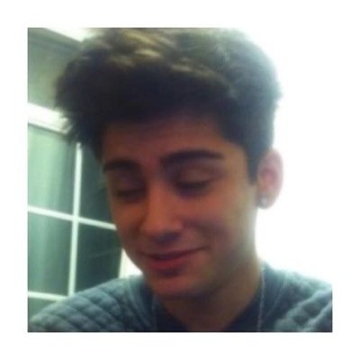 Follow @zaynsmileslike