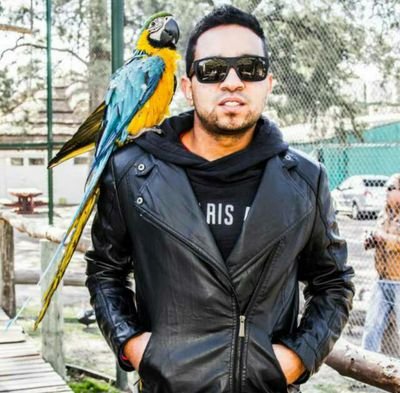 Piloto, Fotografo, Aficionado a la tecnologia- si te caigo bien SIGUEME, si no dile a tus enemigos q me SIGAN y estamos a mano