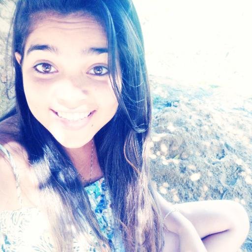 oi sou solly medeiros tenho 18 anos e sou uma pessoa sincera,amiga,e brava quando necessário *--*