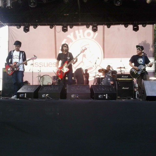 Hello Troops, We can't stop loving  @milkyway_ina |vo/b @jdmln|guitaris  @arnold_steven @rezaomo | drummer @harryeasystep