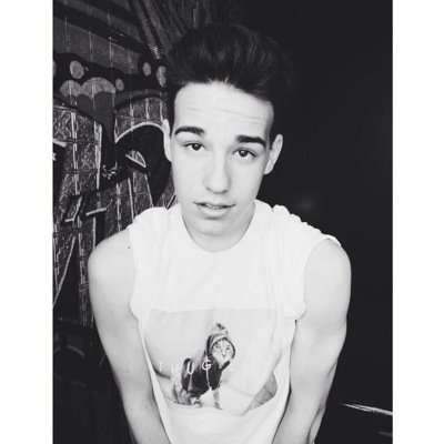 he makes me feel beautiful