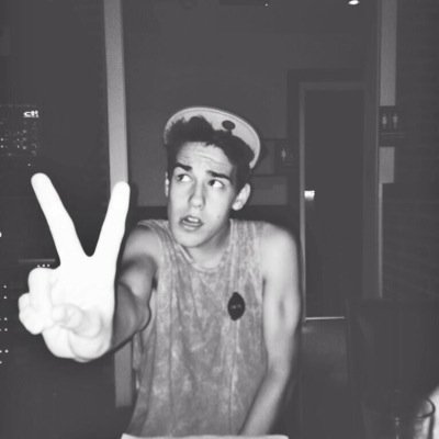 ◽Sider| @jacobwhitesides is bae|@grantlandis makes it hard to stay in my lane| @lilwhitesides makes me feel insecure about myself