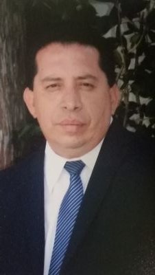 Romántico empedernido. Matemático de profesión, soñador . Músico en espera.