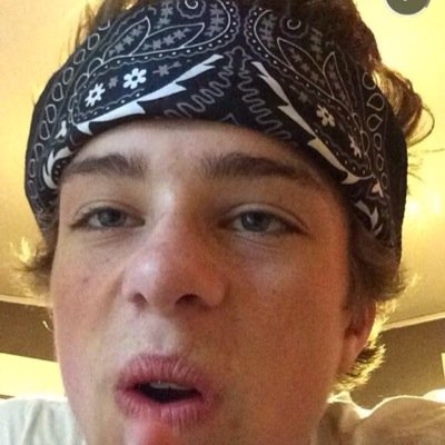 I gave you a free follow now go follow @quackspinosa