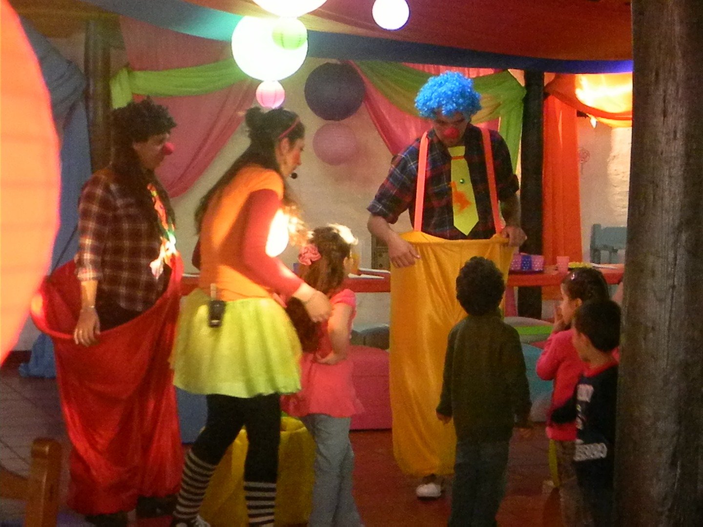 salon de fiestas pelotero infantil 15 años casamientos reuniones catering aceptamos mercado pago!
seguime y te sigo